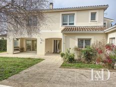 Casa di 240 mq in vendita Breuillet, Aquitania-Limosino-Poitou-Charentes