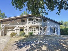 Casa di lusso in vendita a Saint-Aubin-de-Médoc Nouvelle-Aquitaine Gironda