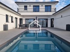 Casa di lusso in vendita a Saint-Aubin-de-Médoc Nouvelle-Aquitaine Gironda