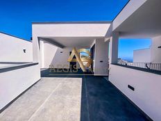 Prestigiosa casa in vendita Estreito de Câmara de Lobos, Portogallo