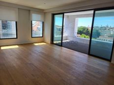 Prestigioso appartamento di 202 m² in affitto Lisbona