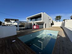 Prestigiosa casa di 220 mq in vendita Almada, Distrito de Setúbal