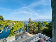 Villa in vendita a San Pietro di Brazza Split-Dalmatia Grad Supetar