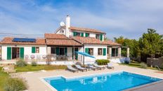 Villa di 220 mq in vendita Marčana, Istria