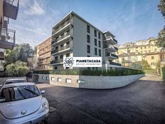 Appartamento di lusso di 170 m² in vendita Bergamo, Italia