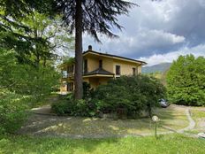 Villa in vendita a Longone al Segrino Lombardia Como