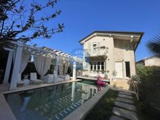 Prestigiosa villa di 228 mq in vendita, Pietrasanta, Italia