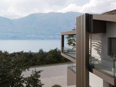 Villa in vendita a Porto Valtravaglia Lombardia Varese