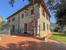 Lussuoso casale in vendita Vinci, Toscana