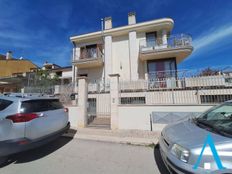 Villa in vendita Via Eleonora Duse S.N.C., San Giovanni Rotondo, Puglia