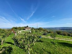 Villa in vendita a Arcevia Marche Ancona