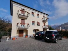 Prestigiosa villa di 290 mq in vendita, Serra Riccò, Italia