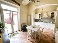 Prestigiosa casa di 136 mq in vendita Via Verdi, 164, Viareggio, Toscana