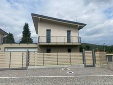 Villa in vendita a Sesto Calende Lombardia Varese