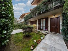 Villa in vendita a Villasanta Lombardia Monza e Brianza