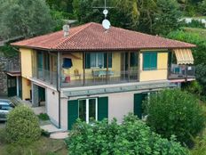 Villa in vendita a Miasino Piemonte Novara