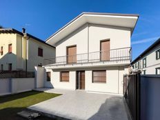 Villa in vendita a Nova Milanese Lombardia Monza e Brianza