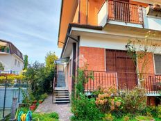 Villa in vendita a Boscone Lombardia Milano