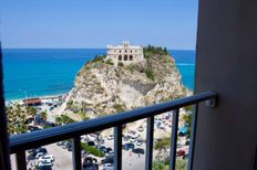 Appartamento in vendita a Tropea Calabria Vibo-Valentia