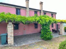 Lussuoso casale in vendita Senigallia, Italia