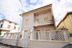 Villa in vendita a Prato Toscana Prato