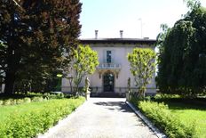 Prestigiosa villa di 909 mq in vendita Viale Alcide De Gasperi, 15, Treviglio, Bergamo, Lombardia