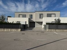 Villa in vendita a Castelnuovo di Garda Veneto Verona