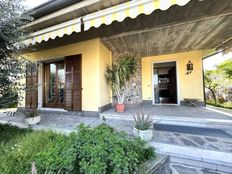 Villa in vendita a Peschiera del Garda Veneto Verona