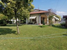 Villa in vendita a Cavaion Veronese Veneto Verona