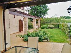 Prestigiosa villa di 244 mq in vendita, Pesaro, Marche