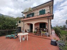 Esclusiva villa di 260 mq in vendita Ceranesi, Liguria