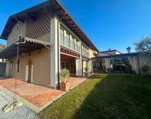 Prestigiosa villa di 519 mq in vendita via Carera, 29, Rovato, Brescia, Lombardia