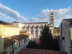 Attico di lusso di 232 mq in vendita Piazza San Martino, Lucca, Toscana