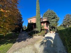 Villa in vendita a Fenegrò Lombardia Como