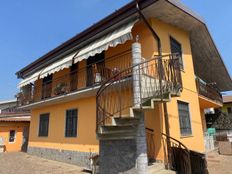 Villa in vendita a Scano al Brembo Lombardia Bergamo