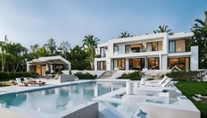 Prestigiosa villa di 456 mq in vendita Estepona, Spagna