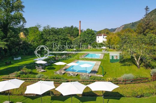 Willa w Camaiore, Provincia di Lucca