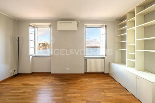 Appartement in Arona, Provincia di Novara