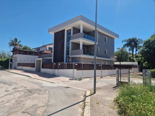 Piso / Apartamento en Latina, Provincia di Latina