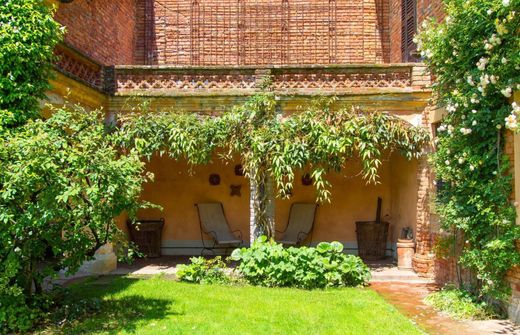 Country House in Corte de' Cortesi con Cignone, Provincia di Cremona