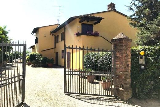 Country House in Castelfiorentino, Florence
