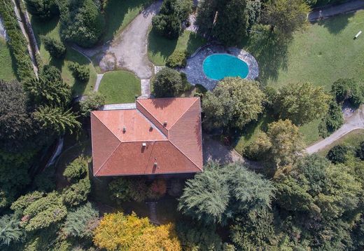 Βίλα σε Longone al Segrino, Provincia di Como