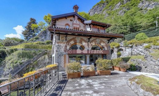 Apartment / Etagenwohnung in San Siro, Provincia di Como