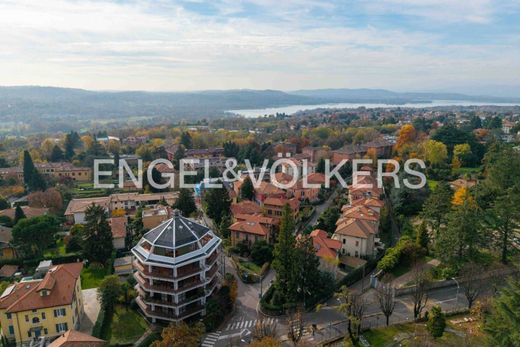 Appartamento a Varese, Lombardia