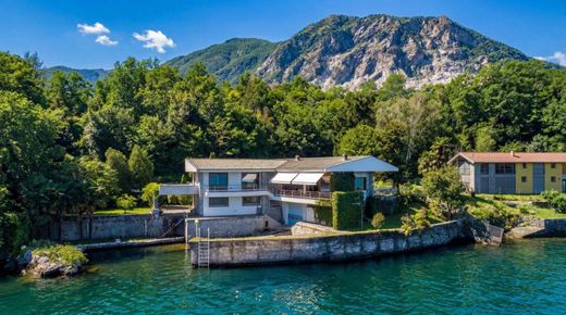 Villa Baveno, Verbano-Cusio-Ossola ilçesinde