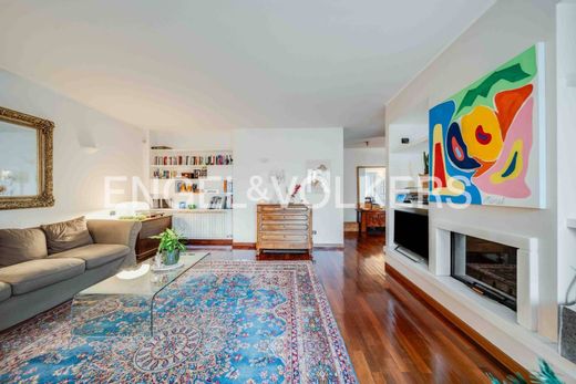 Apartment / Etagenwohnung in Busto Arsizio, Provincia di Varese