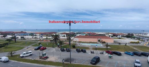 Penthouse à Viareggio, Lucques