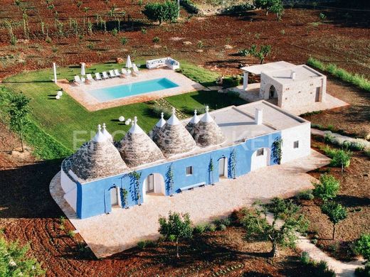 Villa a Ostuni, Brindisi