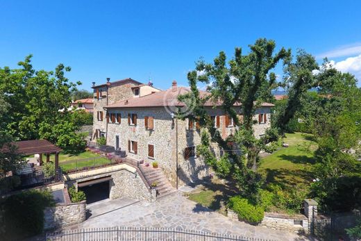 Country House in Capolona, Province of Arezzo