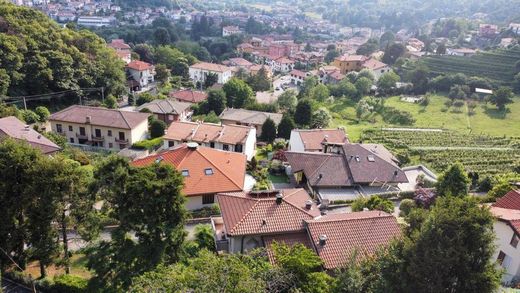 Villa San Fermo della Battaglia, Como ilçesinde